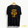 Camiseta negra con diseño 'Cobra Pai' en rojo y amarillo, ideal para padres con espíritu luchador.
