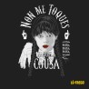 Deseño orixinal de Lóstrego co texto "Non me toques naquela cousa" con Wednesday da familia Adams