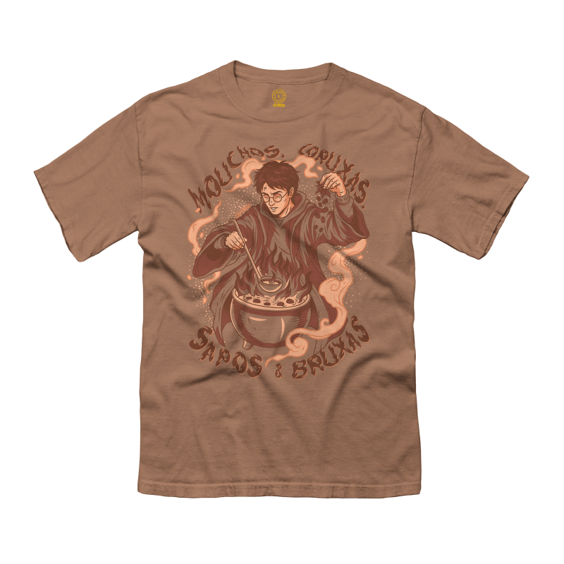 Camiseta Mouchos, Coruxas, Sapos e Bruxas | Queimada Mágica